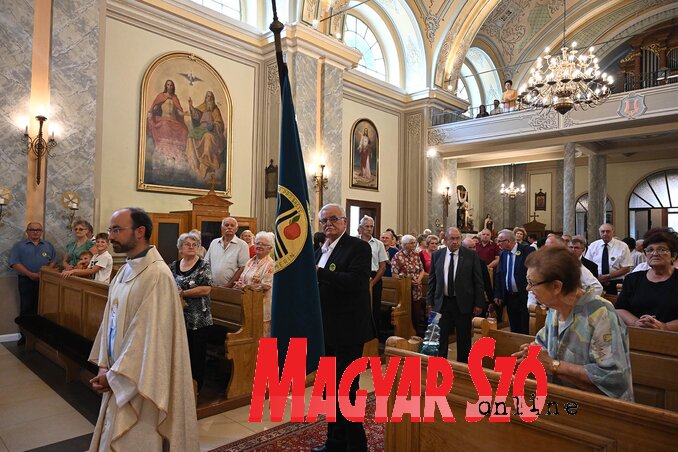 Nagyboldogasszony napján, ünnepi szentmisén emlékeztek meg az elmúlt 25 évről (Fotó: Ótos András) Nagyboldogasszony napján, ünnepi szentmisén emlékeztek meg az elmúlt 25 évről (Fotó: Ótos András)