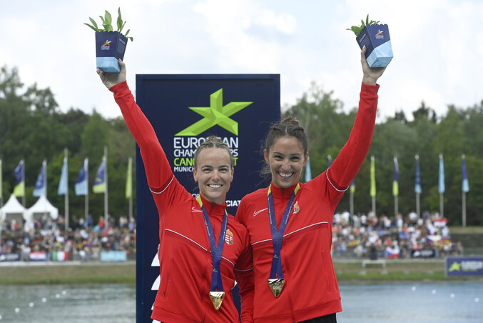 Kiss Blanka és Lucz Anna párosa nem talált legyőzőre a 200 méteres sprintszámban (Fotó: MTI) Kiss Blanka és Lucz Anna párosa nem talált legyőzőre a 200 méteres sprintszámban (Fotó: MTI)