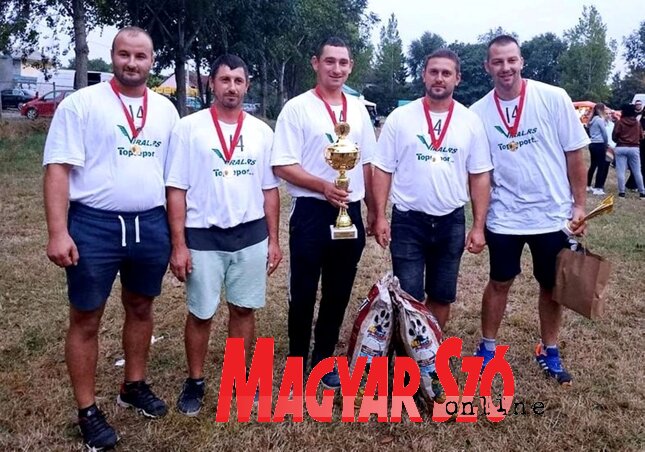 Kavilló csapata győzedelmeskedett (Tóth Péter felvétele) Kavilló csapata győzedelmeskedett (Tóth Péter felvétele)