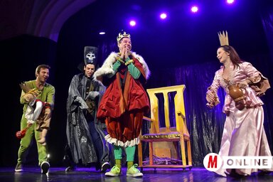 Jelenet a zentai Tündér Míra című előadásból (Fotó: Gergely József)