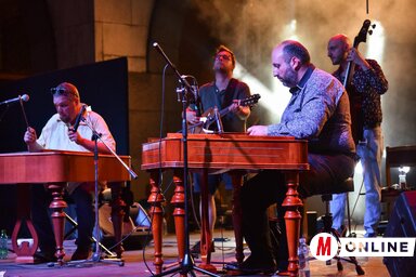 Színpadon a Cimbalom Brothers