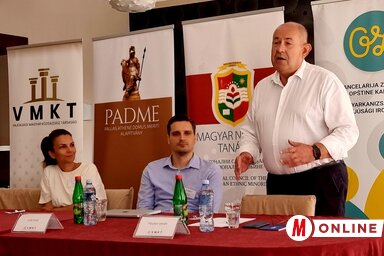 Pásztor István: Nagy szükség van itthon a közgazdászokra (Fotó: Puskás Károly)