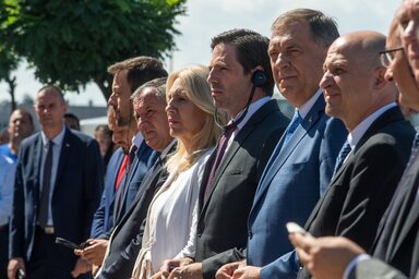 Radovan Višković, a boszniai Szerb Köztársaság miniszterelnöke, Željka Cvijanović, a boszniai Szerb Köztársaság elnöke, Magyar Levente külgazdasági- és külügyminiszter-helyettes, Milorad Dodik, a Bosznia-Hercegovina államelnökség szerb tagja (Fotó: MTI/KK