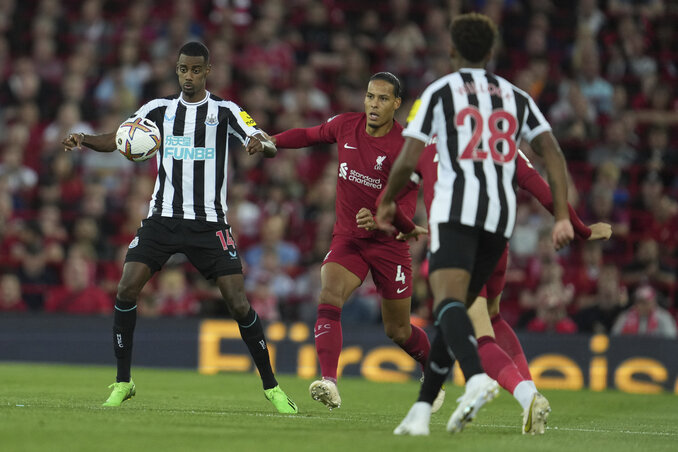 Jelenet a Liverpool–Newcastle meccsről (Fotó: Beta/AP)