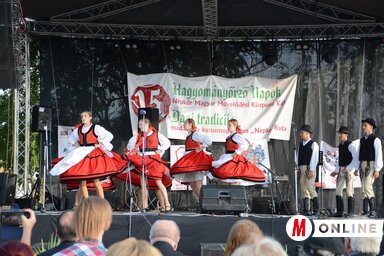 A Népkör MMK mindhárom néptánccsoportja fellépett (Fotó: Paraczky László felvétele)