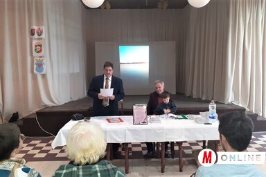 A könyvbemutató pillanatai (Kazinczy Paszterkó Diana felvételei)