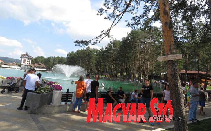 Zlatibor központja (Miklós Hajnalka felvétele) Zlatibor központja (Miklós Hajnalka felvétele)