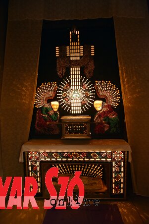 Az art deco stílusban készült Krisztus-sír (Fotó: Molnár Edvárd) Az art deco stílusban készült Krisztus-sír (Fotó: Molnár Edvárd)