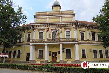 Ada község a köz- és a magánszféra együttműködésében kívánja felújítani a helyi utakat (Fotó: Csincsik Zsolt)