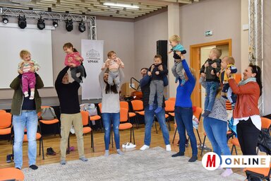Kicsinyek a magasban Palicson (Fotó: Molnár Edvárd felvétele)