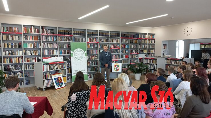 Hajvert Ákos megnyitja a versenyt Hajvert Ákos megnyitja a versenyt