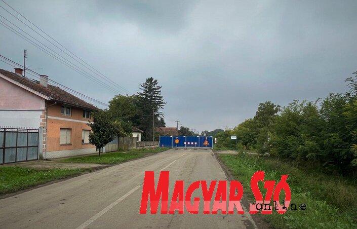 A Becsei utat lezárták a gyorsvasút építése miatt (Fotó: Herceg Elizabetta)