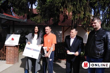 A székház hivatalos átadóján (Fotó: Herceg Elizabetta)