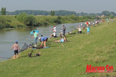 A verseny egyik rendszeres színhelye volt a padéi Aranka-part