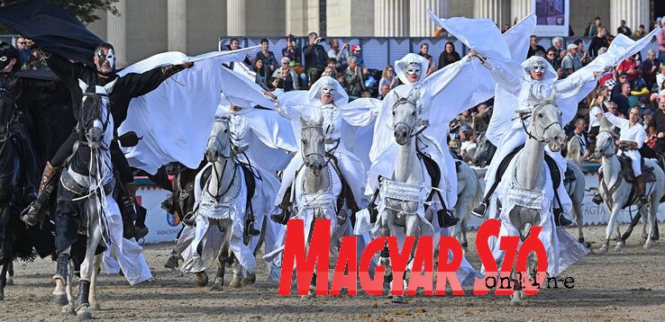 A Győri Ördöglovasok idén is látványos bemutatóval kápráztatták el a közönséget (Fotó: Ótos András)