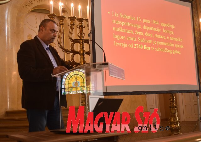 Stevan Mačković a szabadkai zsidóság történetét ismertette (Fotó: Patyi Szilárd) Stevan Mačković a szabadkai zsidóság történetét ismertette (Fotó: Patyi Szilárd)