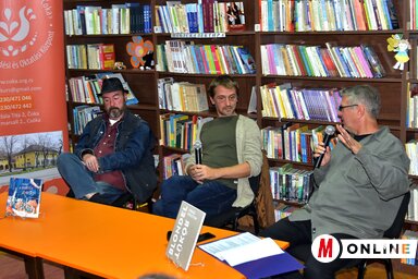 A csókai könyvbemutató vendégei Szögi Csaba, Tóbiás Krisztián és Beszédes István (Fotó: Gergely József)