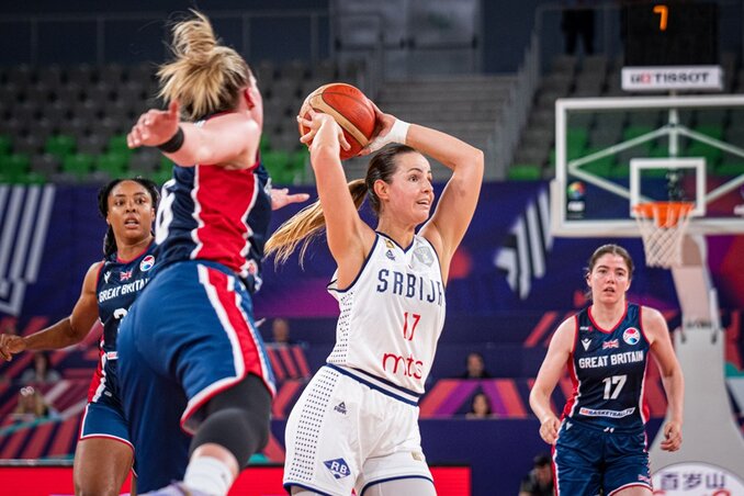 A britek ellen a csereként beszálló Nogić kapta el legjobban a fonalat (Fotó: FIBA) A britek ellen a csereként beszálló Nogić kapta el legjobban a fonalat (Fotó: FIBA)