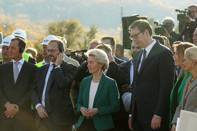 Jelasnica, 28.10.2022. - Predsednik Srbije Aleksandar Vucic i predsednica Evropske komisije Ursula fon der Lajen posetili su gradiliste gasnog interkonektora Srbija-Bugarska, posle cega su se obratili novinarima, danas u mestu Jelasnica. (BETAPHOTO/SASA D