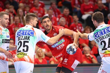 Egyik csapat sem lehet elégedetlen az egy ponttal (Fotó: MTI)