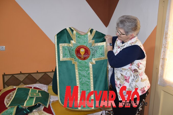 Van, amiről csak a díszítést sikerül megmenteni (Gulyás Réka felvétele) Van, amiről csak a díszítést sikerül megmenteni (Gulyás Réka felvétele)