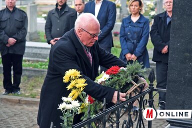 Zentán az 1848–49-es forradalom és szabadságharc áldozatai és az 1944-ben kivégzettek emlékhelyénél koszorúztak (Fotó: Gergely Árpád)