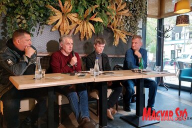 A Szabad Zóna műsoráról, érdekességeiről tegnap a mozi keretében működő The End  kávézóban megtartott sajtótájékoztatón számoltak be a szervezők (Fotó: Keceli Róbert felvétele)