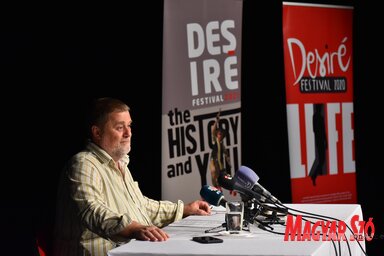 Urbán András a sajtótájékoztatón (Fotó: Molnár Edvárd)