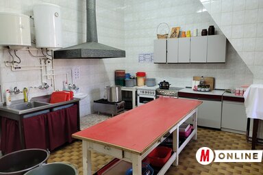 A kishegyesi iskola a konyharész átalakítására készít tervdokumentációt (Lakatos János felvétele)