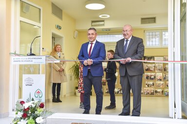Arpad Janoš Potapi i Ištvan Pastor su otvorili novo krilo zgrade (Foto: Edvard Molnar)