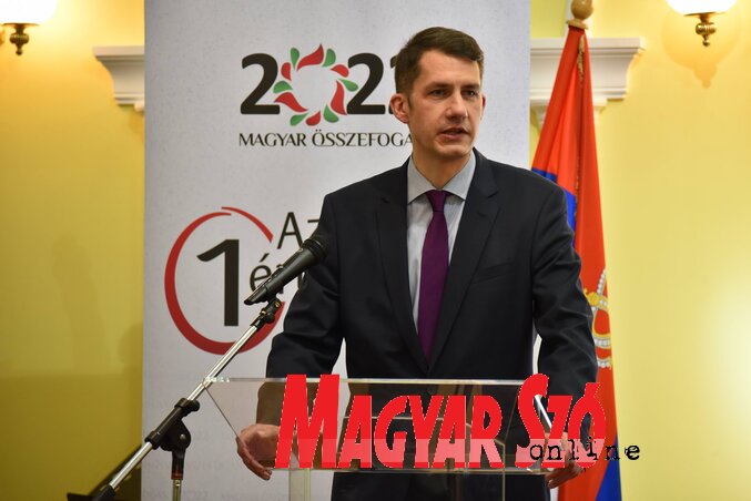 Dr. Pásztor Bálint (Molnár Edvárd felvétele) Dr. Pásztor Bálint (Molnár Edvárd felvétele)