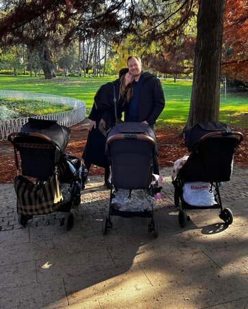 A boldog család a parkban (Rúzsa Magdi Instagram-oldala) A boldog család a parkban (Rúzsa Magdi Instagram-oldala)
