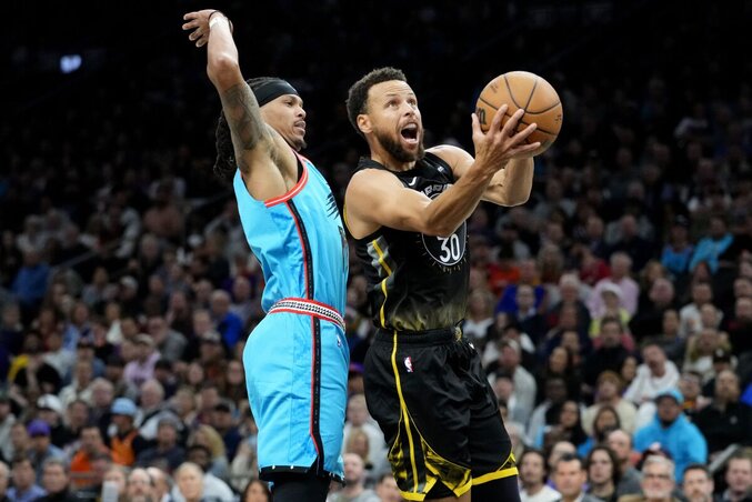 Curry sorra hozta a nagy játékokat, de ezúttal kevés eredménnyel (Fotó: Beta/AP) Curry sorra hozta a nagy játékokat, de ezúttal kevés eredménnyel (Fotó: Beta/AP)