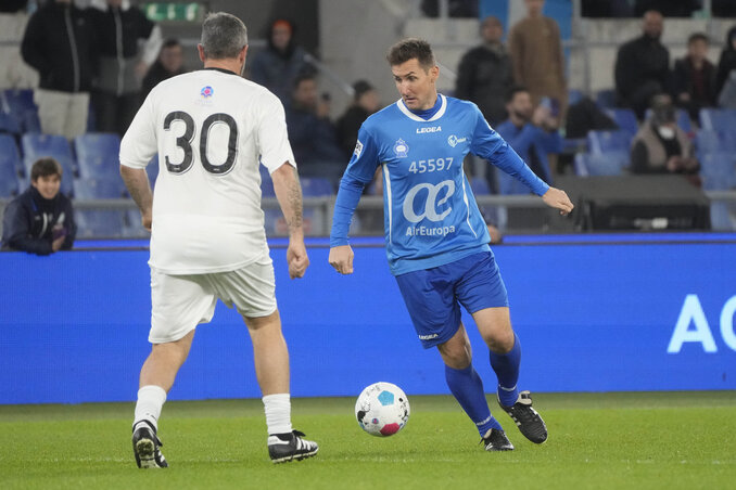 A 44 éves Klose nemrég egy Ferenc pápa által rendezett all-star mérkőzésen húzott ismét stoplist (Fotó: Beta) A 44 éves Klose nemrég egy Ferenc pápa által rendezett all-star mérkőzésen húzott ismét stoplist (Fotó: Beta)