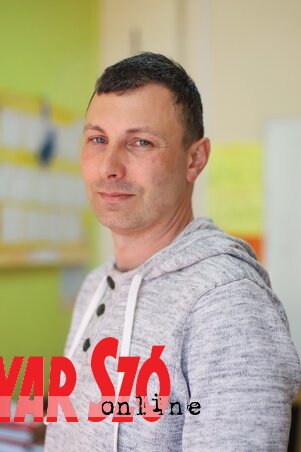Hajvert Ákos, a Vajdasági Magyar Versmondók Egyesületének elnöke (Lakatos János felvétele) Hajvert Ákos, a Vajdasági Magyar Versmondók Egyesületének elnöke (Lakatos János felvétele)