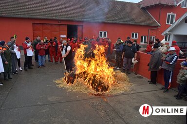 Pörzsölés a régi szokás szerint (Fotó: Gergely József)