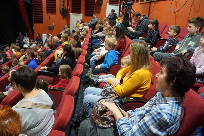 A gyermekek nagyon jól érezték magukat a koncert során (Fotó: VM4K) A gyermekek nagyon jól érezték magukat a koncert során (Fotó: VM4K)
