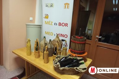 Borászati kellékek a kiállításon (Fotó: Kancsár Izabella felvétele)