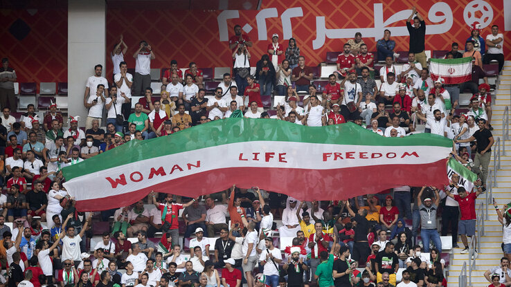 Iráni szurkolók a katari lelátókon (Fotó: Quality Sport Images / Getty Images) Iráni szurkolók a katari lelátókon (Fotó: Quality Sport Images / Getty Images)
