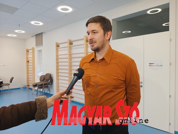 Kosányi Tamás (Fotó: Dér Dianna) Kosányi Tamás (Fotó: Dér Dianna)