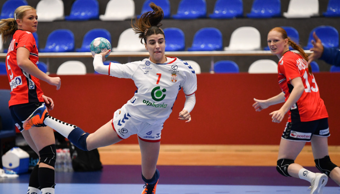 A szerbek az utolsó pillanatban veszítették el a meccset (Fotó: EHF/Marius Ionescu, Mihai Nițoiu) A szerbek az utolsó pillanatban veszítették el a meccset (Fotó: EHF/Marius Ionescu, Mihai Nițoiu)