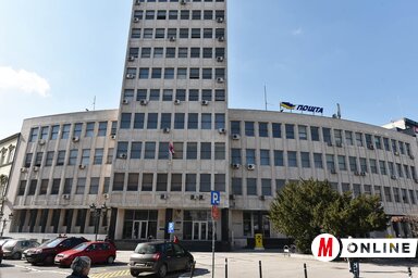 A protokollnak köszönhetően hamarosan új postafiókok és internetes csomópontok nyílnak városszerte, kívánság szerint házhoz szállítják majd a Városi Könyvtárból megrendelt könyveket (Ótos András felvétele)