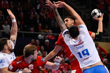 A Veszprém örömjátékkal győzte le a korábban őket is irányító Xavi Sabaté csapatát (Fotó: MTI)