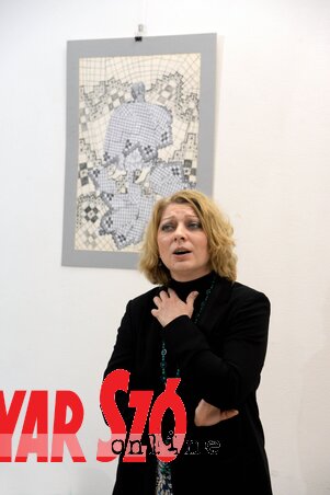 A megnyitón Mezei Kinga színművésznő népdalt adott elő (Fotó: Dávid Csilla) A megnyitón Mezei Kinga színművésznő népdalt adott elő (Fotó: Dávid Csilla)