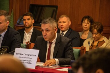 Facebook/Potápi Árpád oldala