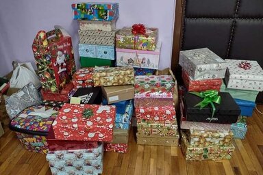 A gyűjtőpontokon december 15-ig várják a csomagokat. A topolyai Művelődési Ház irodájában is leadhatják az ajándékot, minden hétköznap 8 és 14 óra között