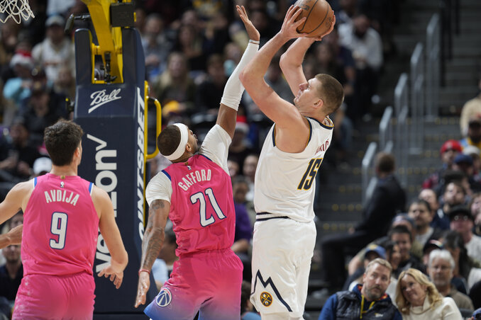 A Wizards-center Daniel Gafford kiváló gyűrűközeli védőnek számít… (Fotó: Beta/AP) A Wizards-center Daniel Gafford kiváló gyűrűközeli védőnek számít… (Fotó: Beta/AP)