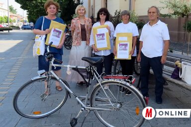 Több mint kétezren írták alá a petíciót (Fotó: Kecskés István)