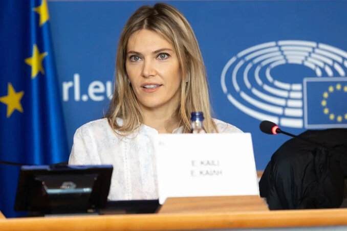 Eva Kailit nem sokkal a botrány kirobbanása után megfosztották parlamenti tisztségétől (Fotó: ghgossip.com) Eva Kailit nem sokkal a botrány kirobbanása után megfosztották parlamenti tisztségétől (Fotó: ghgossip.com)