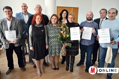 Dobitnici nagrada i uprava „Doo. Magyar Szo Lapkiado Kft”-a (Foto: Andraš Otoš)